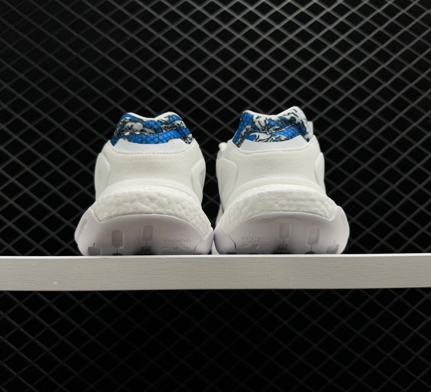 Adidas Day Jogger White Blue - Stylish and Comfortable Sneakers Adidas Day Jogger White Blue - Stylish and Comfortable Sneakers