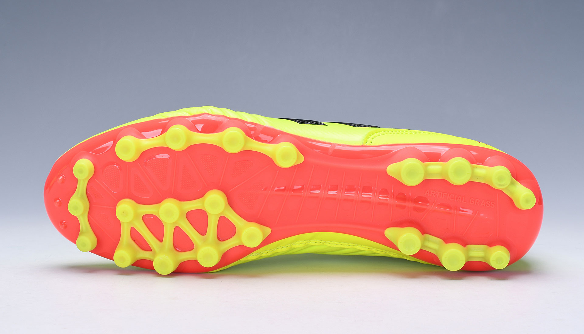 Adidas Predator 18.3 Ag J Football Shoes BB7748 - Performance meets style for young footballers Adidas Predator 18.3 Ag J Football Shoes BB7748 - Performance meets style for young footballers