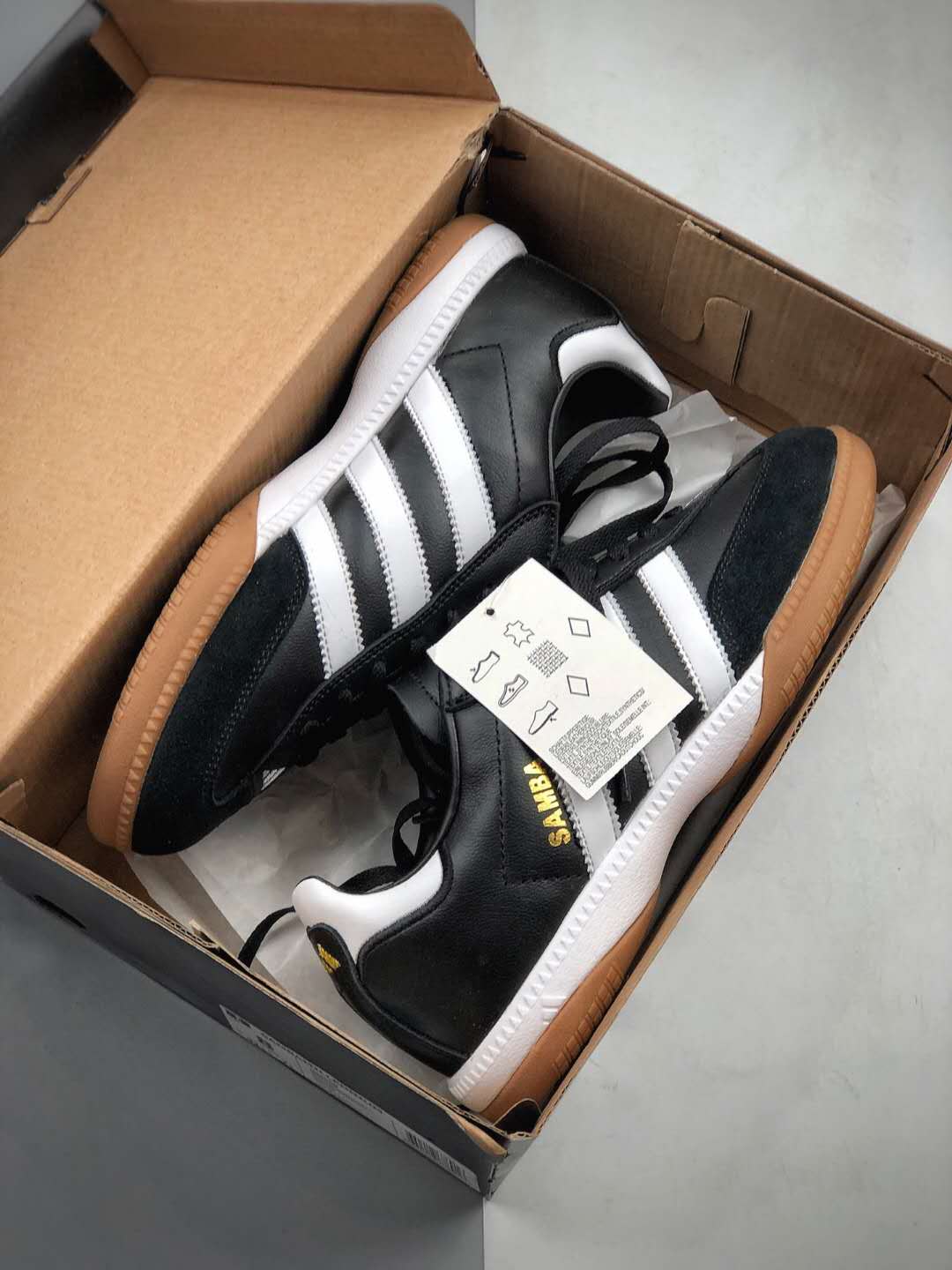 Adidas Samba Millennium 088559: Classic Style and Superior Performance Adidas Samba Millennium 088559: Classic Style and Superior Performance