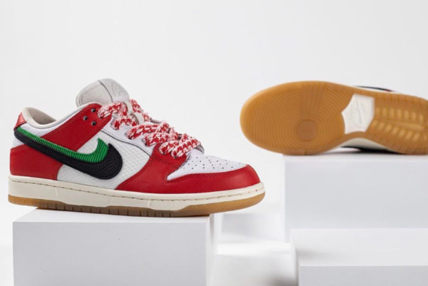 Frame Skate x Nike SB Dunk Low 'Habibi' CT2550-600 - Exclusive Collaboration with Skate Influencers Frame Skate x Nike SB Dunk Low 'Habibi' CT2550-600 - Exclusive Collaboration with Skate Influencers