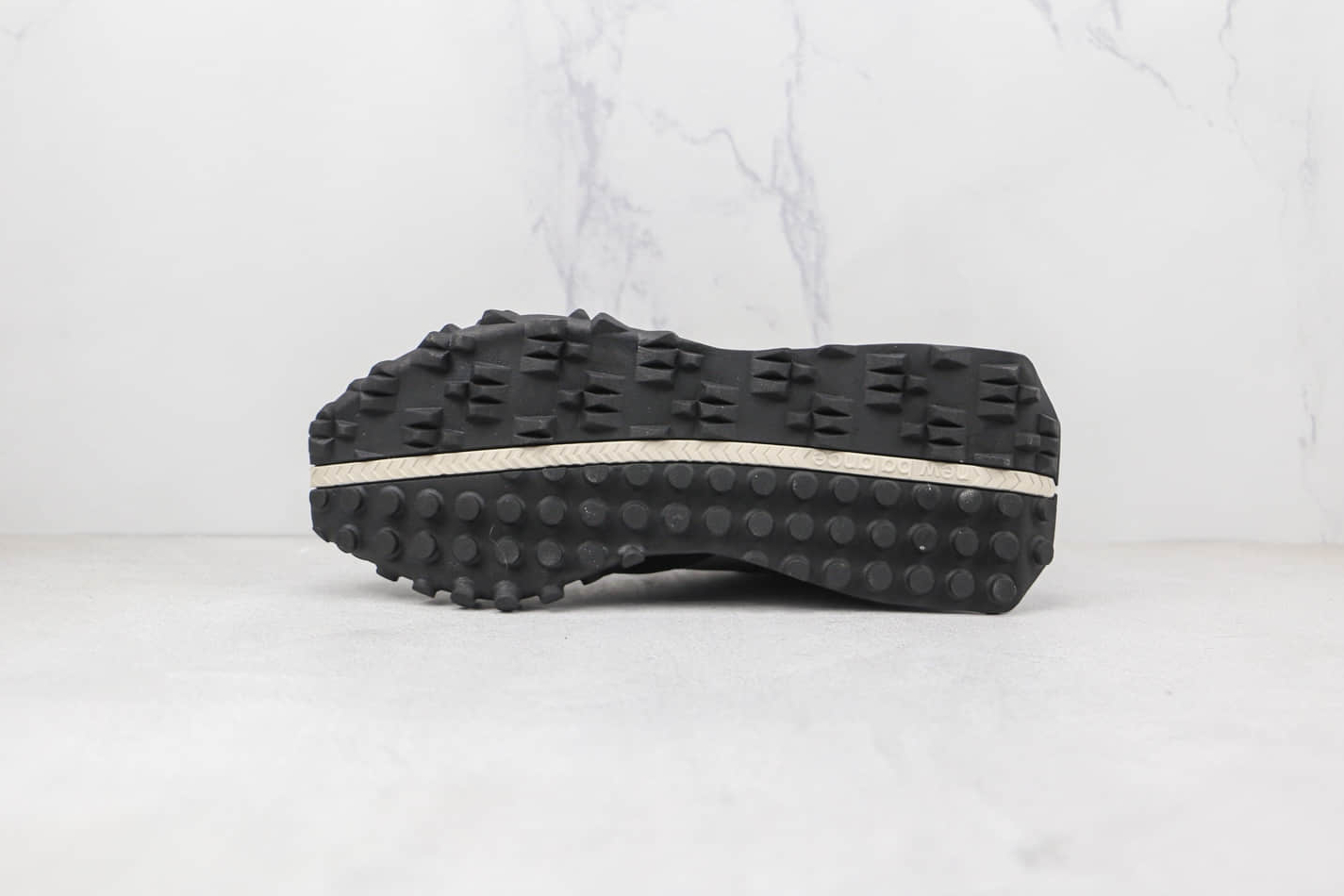 New Balance XC-72 Black Moonbeam UXC72DA1 - Stylish and Durable Racing Shoes New Balance XC-72 Black Moonbeam UXC72DA1 - Stylish and Durable Racing Shoes