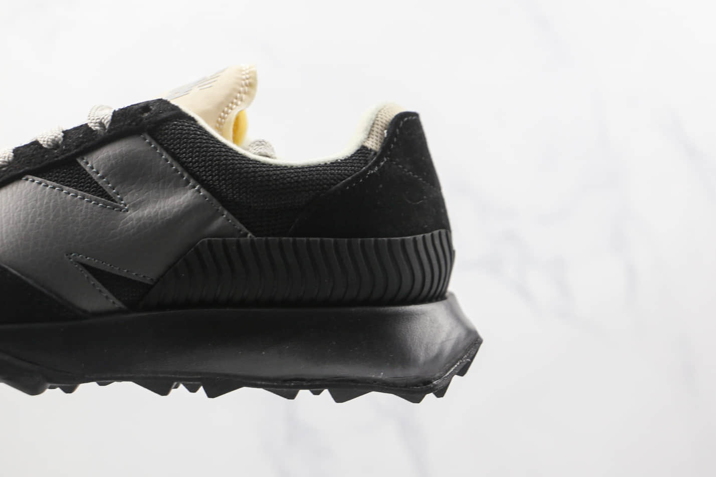 New Balance XC-72 Black Moonbeam UXC72DA1 - Stylish and Durable Racing Shoes New Balance XC-72 Black Moonbeam UXC72DA1 - Stylish and Durable Racing Shoes