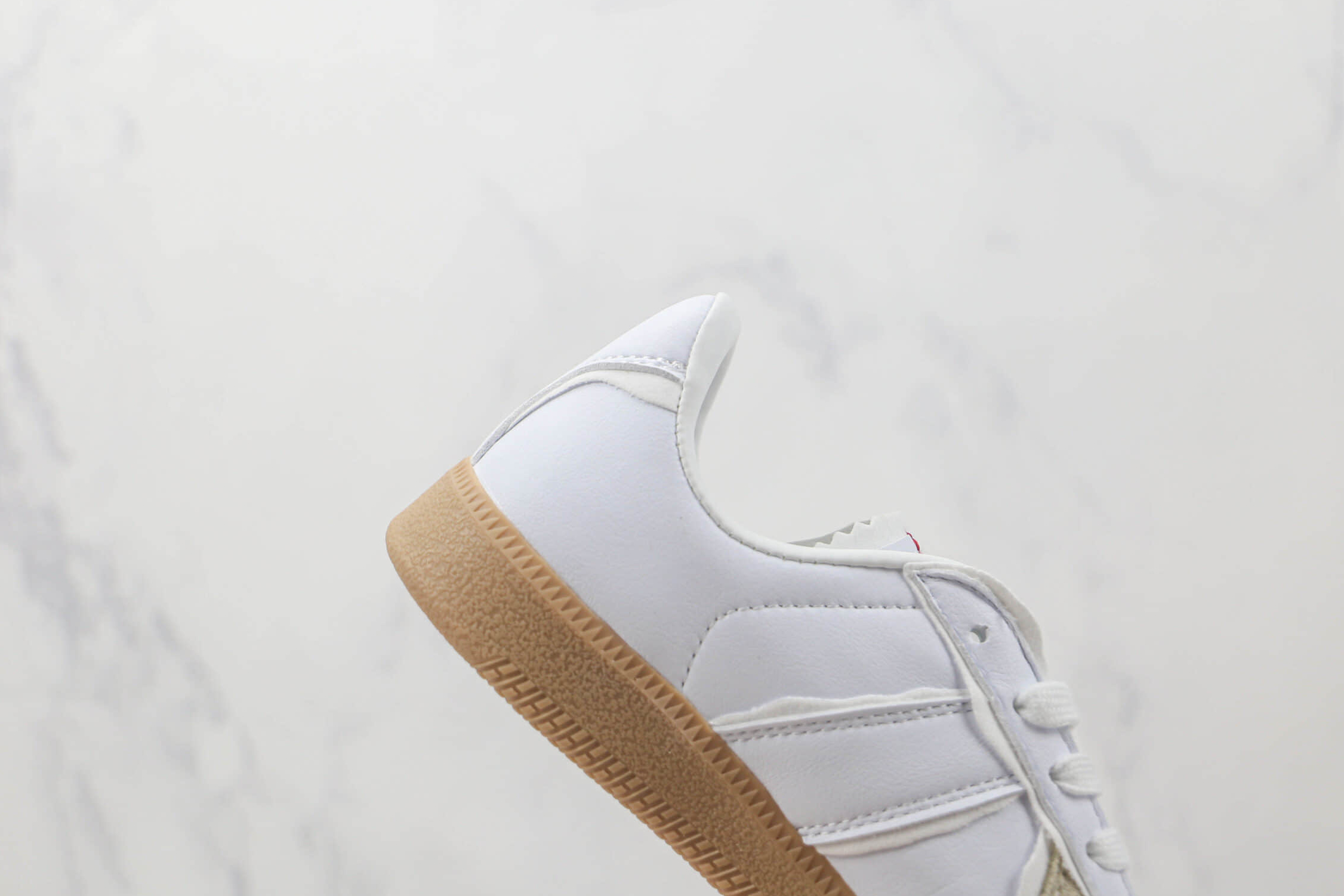 Adidas Originals Bw Army HQ8512 - Classic Sneakers for Modern Style Adidas Originals Bw Army HQ8512 - Classic Sneakers for Modern Style