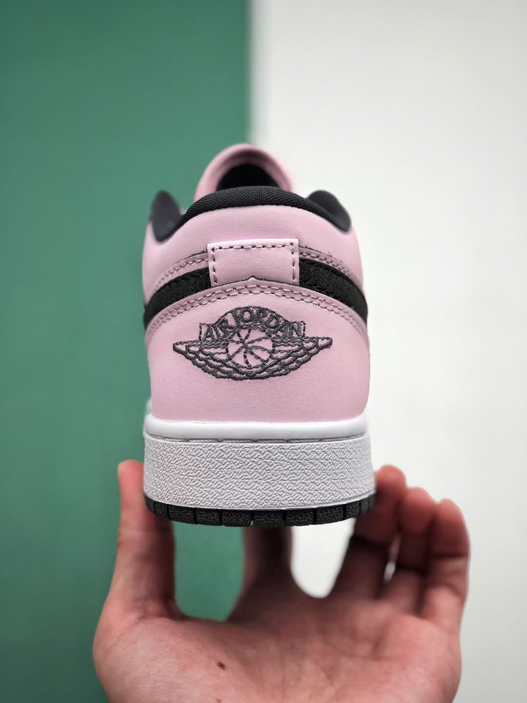 Air Jordan 1 Mid 'Pink Foam' 555112-601 | Iconic Style & Pastel Pink Air Jordan 1 Mid 'Pink Foam' 555112-601 | Iconic Style & Pastel Pink