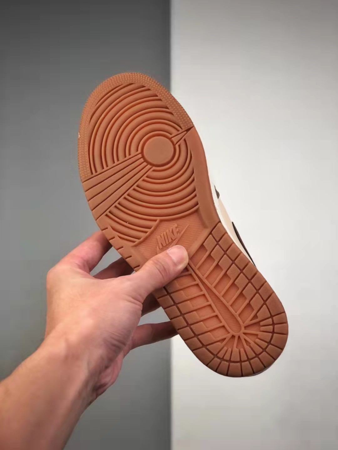 Air Jordan 1 Mid SE 'Dark Pony Smoky Mauve' DO7440-821 - Premium Style and Unique Colorway Available at Great Prices! Air Jordan 1 Mid SE 'Dark Pony Smoky Mauve' DO7440-821 - Premium Style and Unique Colorway Available at Great Prices!