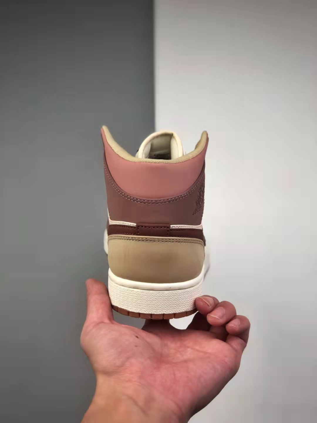 Air Jordan 1 Mid SE 'Dark Pony Smoky Mauve' DO7440-821 - Premium Style and Unique Colorway Available at Great Prices! Air Jordan 1 Mid SE 'Dark Pony Smoky Mauve' DO7440-821 - Premium Style and Unique Colorway Available at Great Prices!