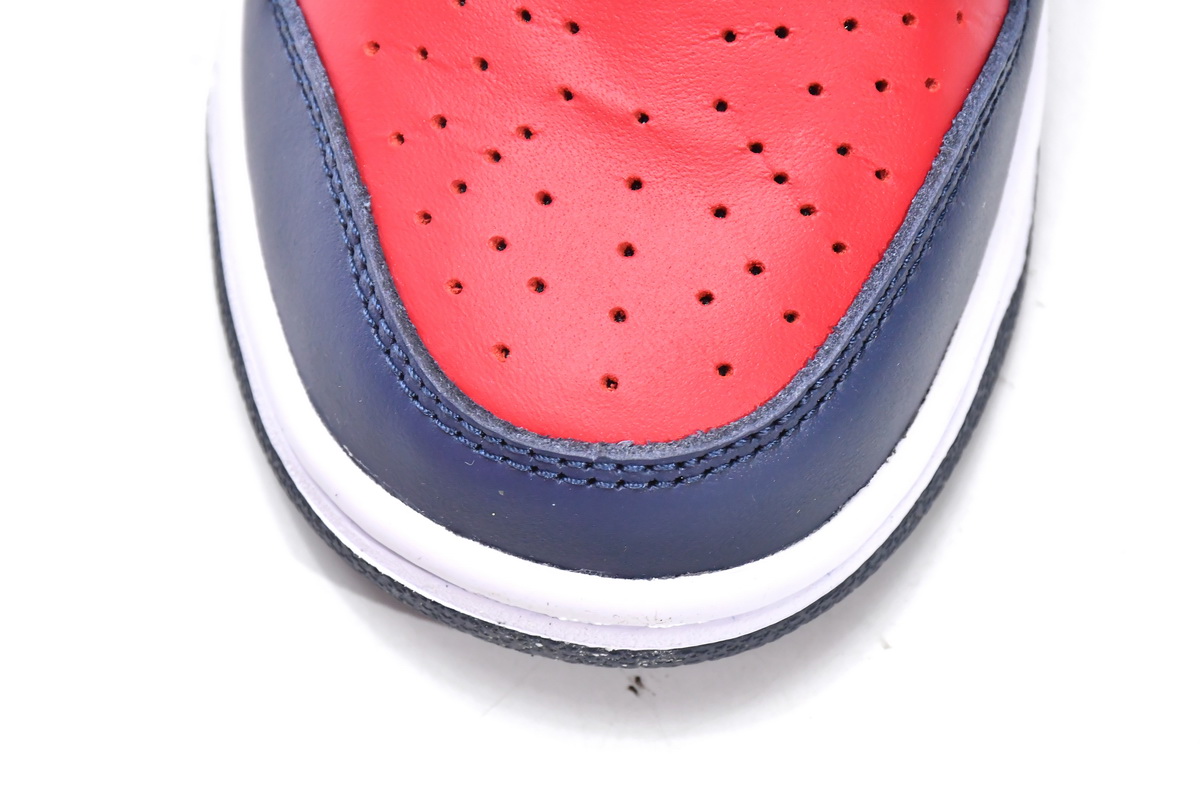 Supreme x Nike SB Dunks Low 'Blue Red' DO7412-982 - Limited Edition Fashion Collaboration Supreme x Nike SB Dunks Low 'Blue Red' DO7412-982 - Limited Edition Fashion Collaboration