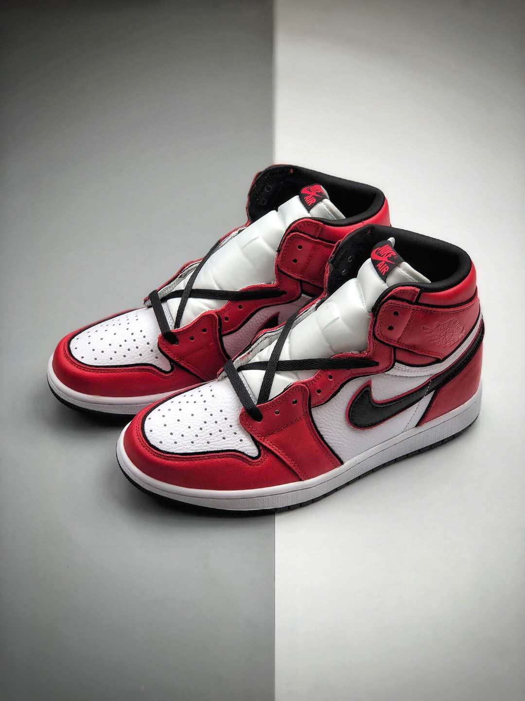 Air Jordan 1 High OG 'Bloodline 2.0' 555088-129: Classic Style and Superior Quality