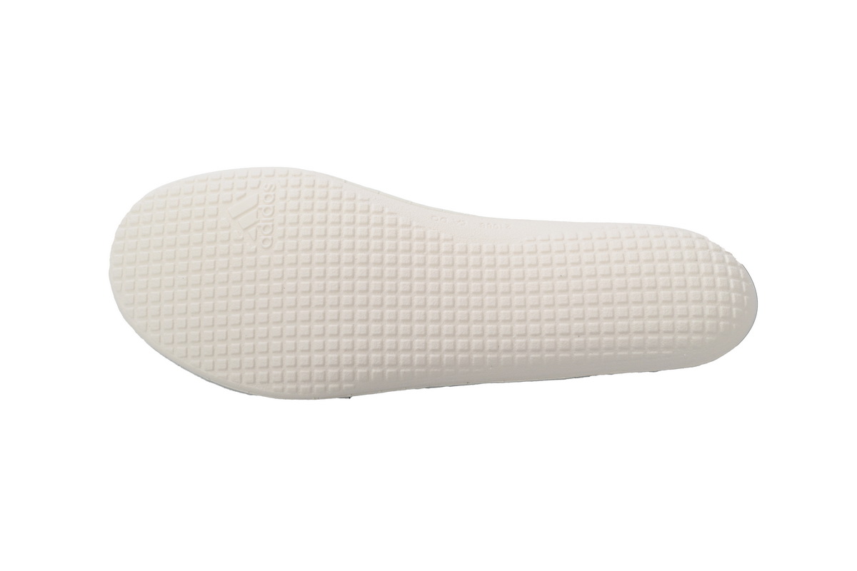 Adidas Ultra Boost 22 White Green GX5926 - Lightweight and Responsive Footwear Adidas Ultra Boost 22 White Green GX5926 - Lightweight and Responsive Footwear