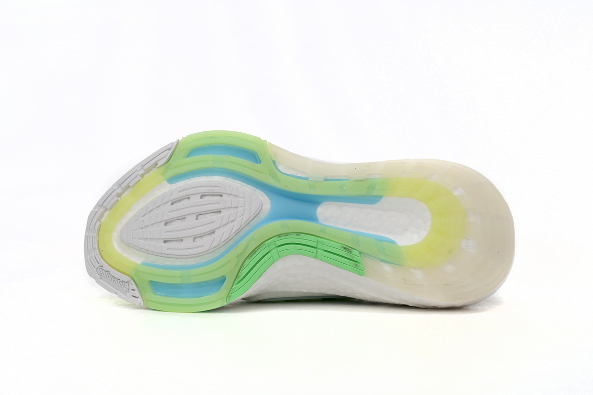 Adidas Ultra Boost 22 White Green GX5926 - Lightweight and Responsive Footwear Adidas Ultra Boost 22 White Green GX5926 - Lightweight and Responsive Footwear