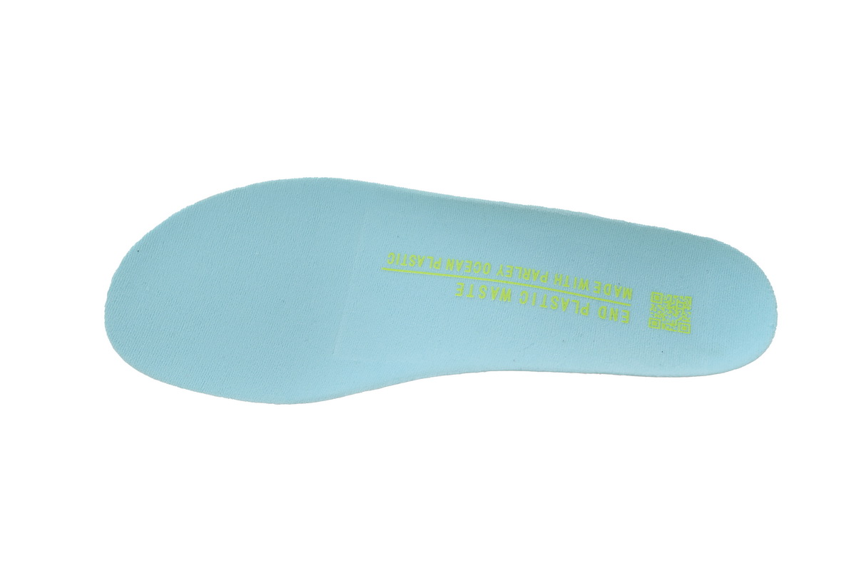 Adidas Ultra Boost 22 White Green GX5926 - Lightweight and Responsive Footwear Adidas Ultra Boost 22 White Green GX5926 - Lightweight and Responsive Footwear