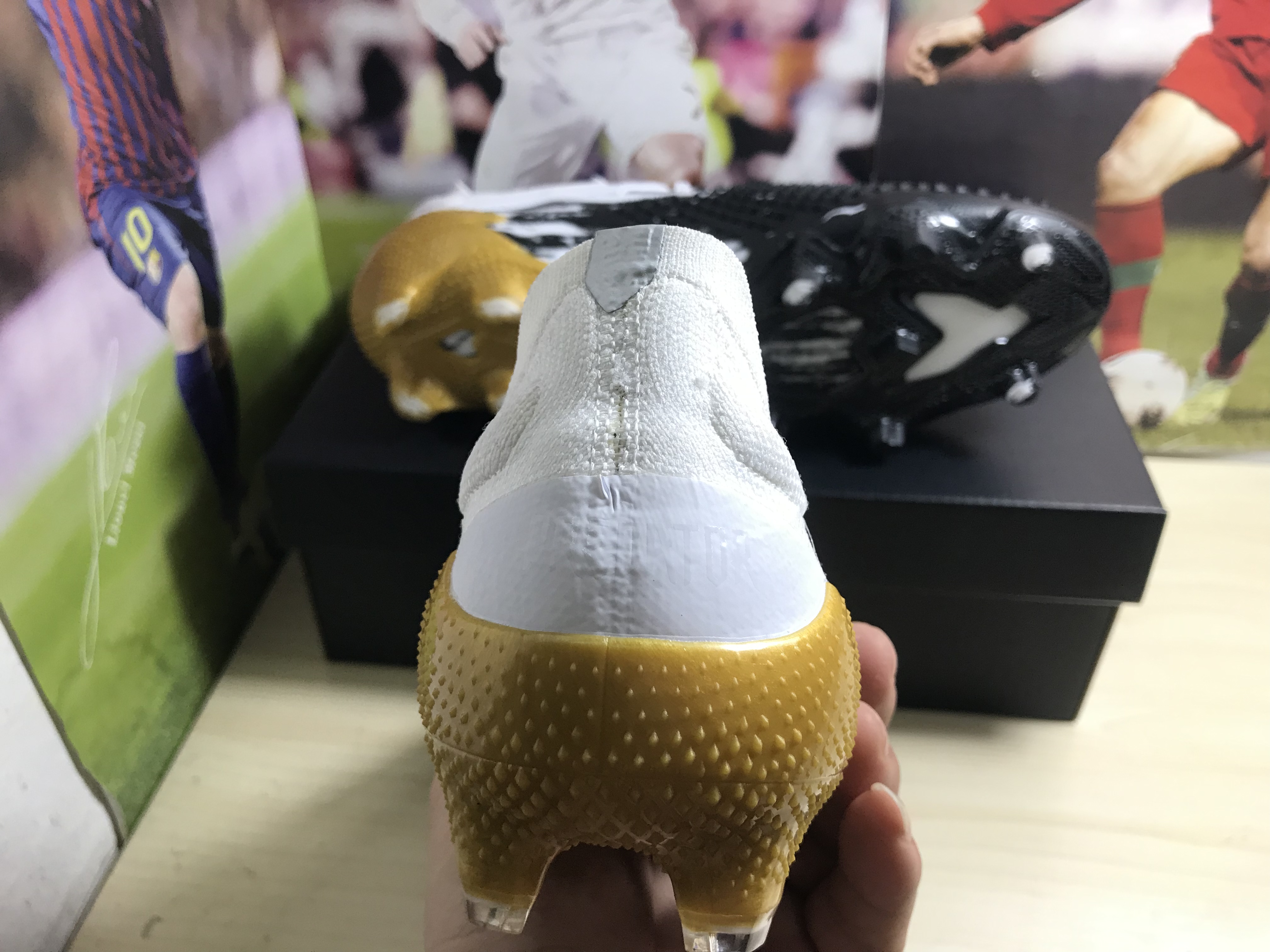 Adidas Predator Mutator 20.1 Low FG White Gold Metallic - FW9182 Adidas Predator Mutator 20.1 Low FG White Gold Metallic - FW9182