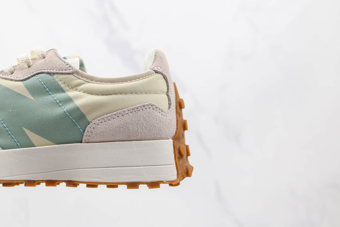 New Balance 327 Moonbeam Storm Blue: Stylish and Versatile Sneakers New Balance 327 Moonbeam Storm Blue: Stylish and Versatile Sneakers