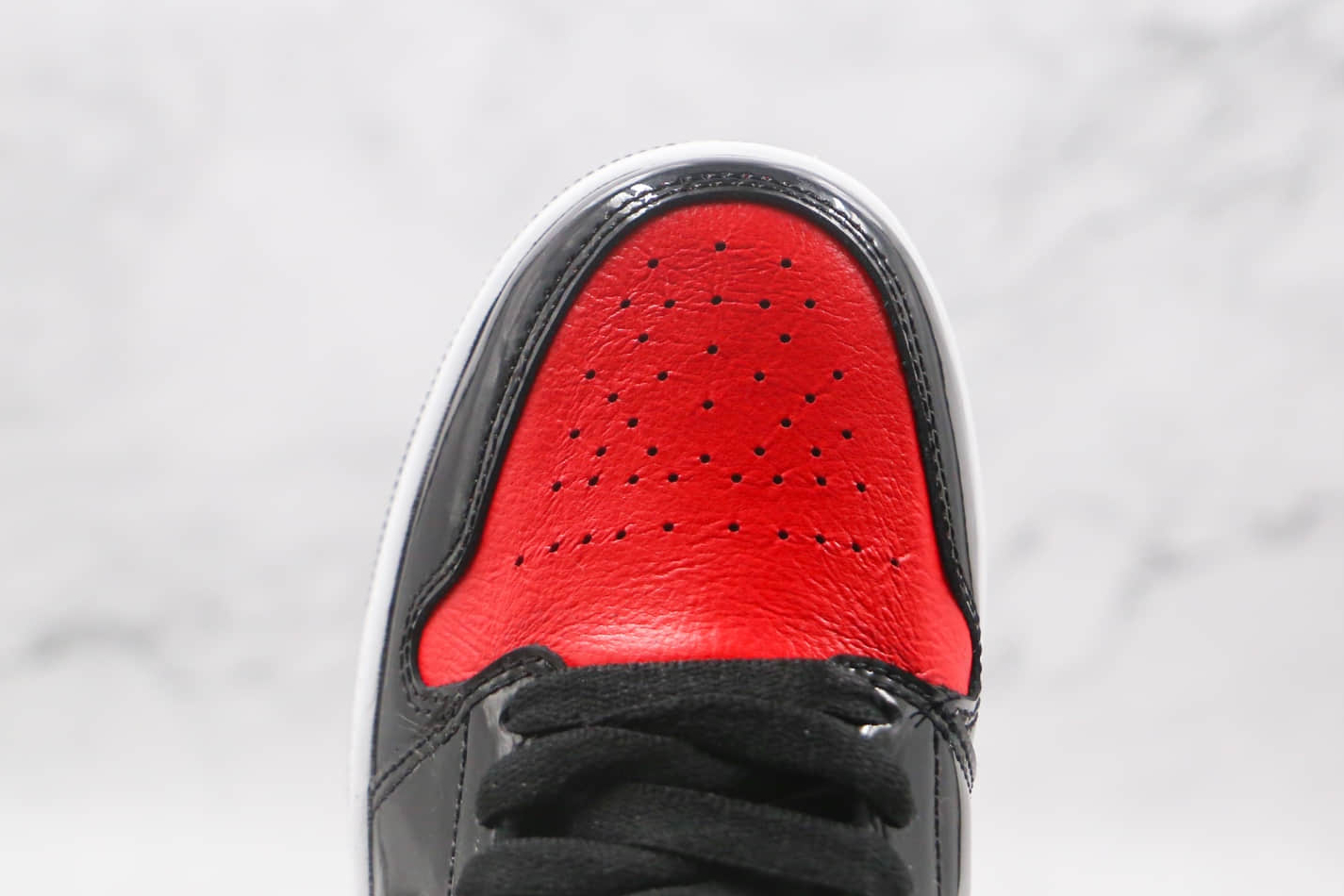 Air Jordan 1 Mid SE Black White Multi-Color DB5454-001 - Trendy Sneakers for Style Enthusiasts