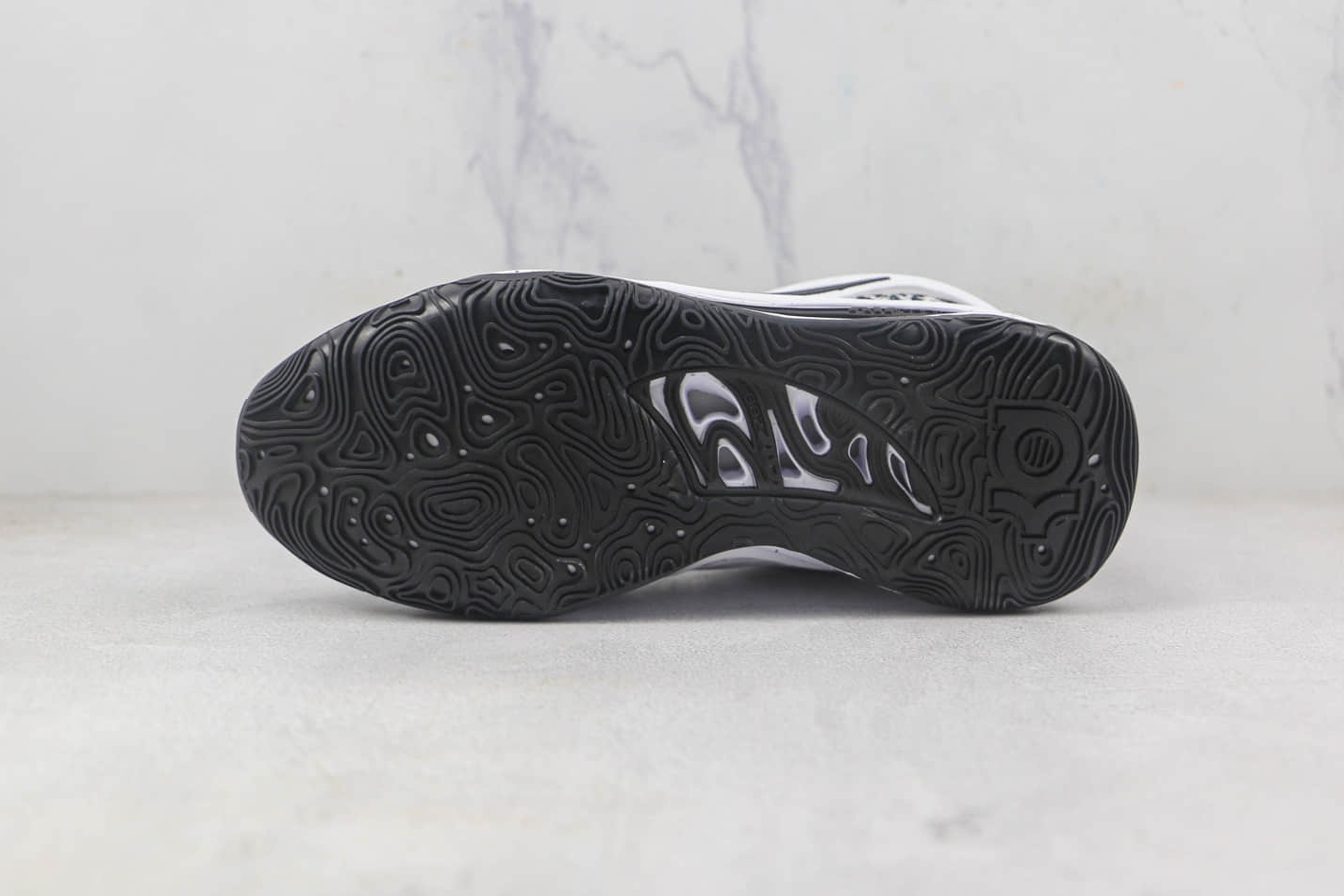 Nike KD 15 TB 'White Black Speckled' DO9826-100 - Stylish and Versatile Basketball Sneakers Nike KD 15 TB 'White Black Speckled' DO9826-100 - Stylish and Versatile Basketball Sneakers