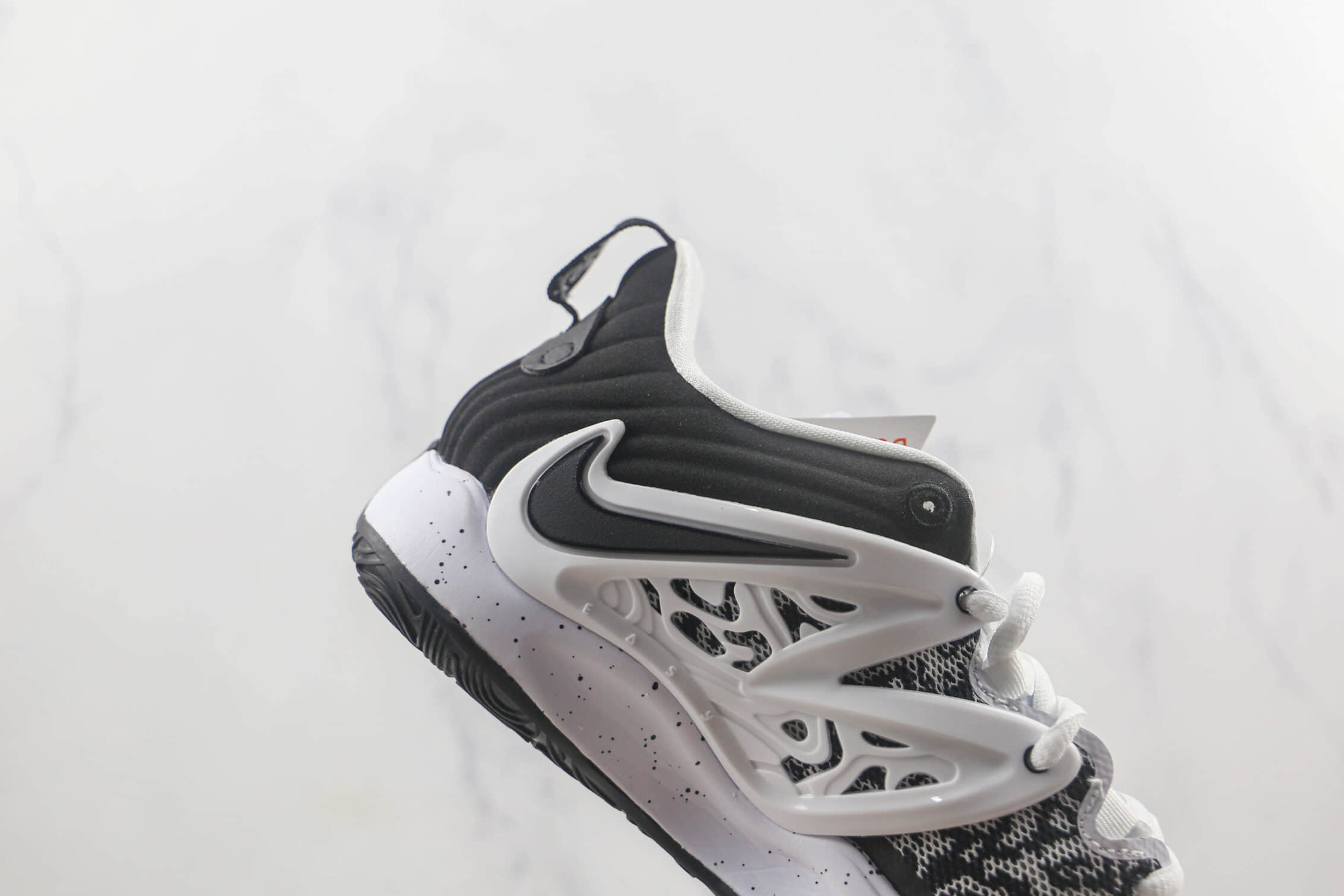 Nike KD 15 TB 'White Black Speckled' DO9826-100 - Stylish and Versatile Basketball Sneakers Nike KD 15 TB 'White Black Speckled' DO9826-100 - Stylish and Versatile Basketball Sneakers