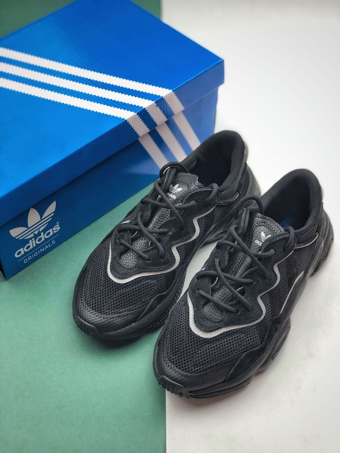 Adidas Ozweego 'Onix' EE7004 - Stylish and Versatile Sneakers for Men