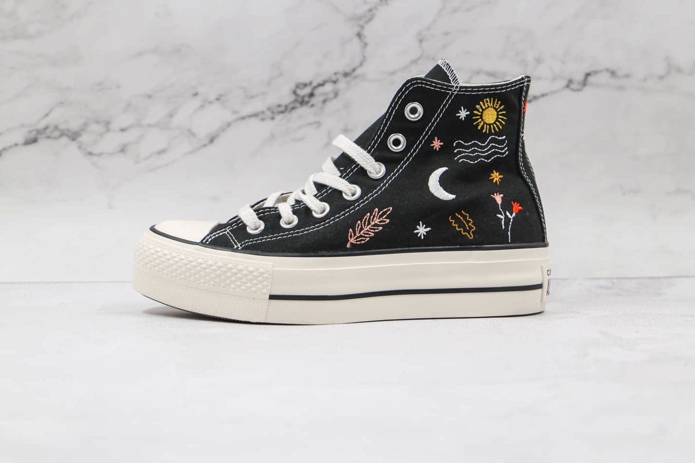 Converse Chuck Taylor All Star For Black 571085C - Stylish and Versatile Sneakers