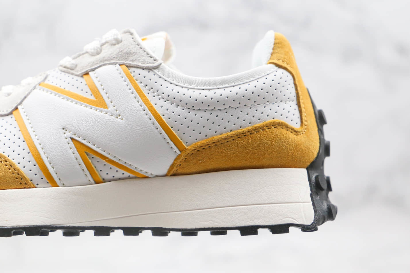 New Balance 327 Primary Pack - Yellow: Retro Style Sneakers | Free Shipping New Balance 327 Primary Pack - Yellow: Retro Style Sneakers | Free Shipping