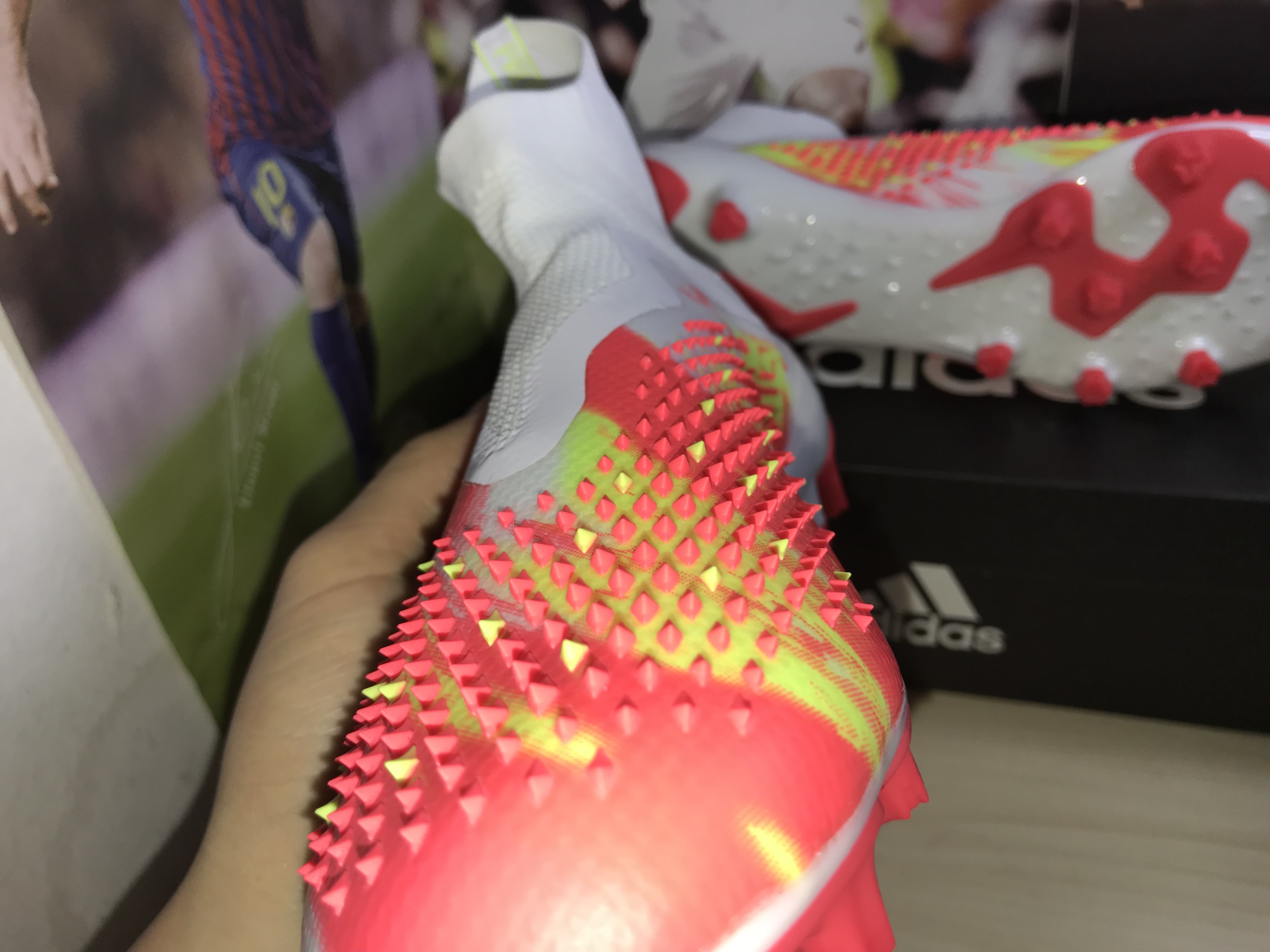 Adidas Predator Mutator 20.1 Ag 'White Core Black Pop' EG1623 - Shop Now!