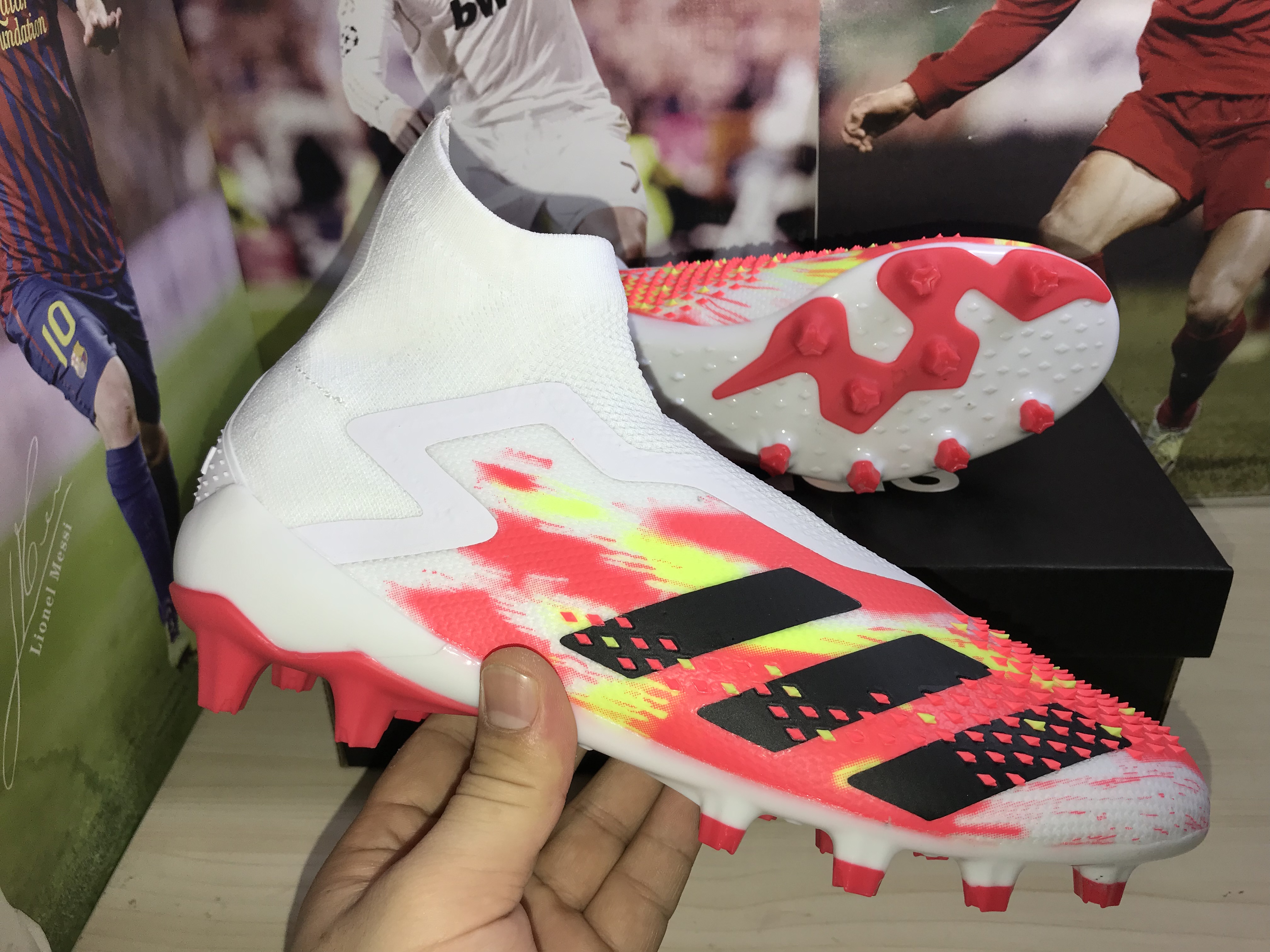 Adidas Predator Mutator 20.1 Ag 'White Core Black Pop' EG1623 - Shop Now!