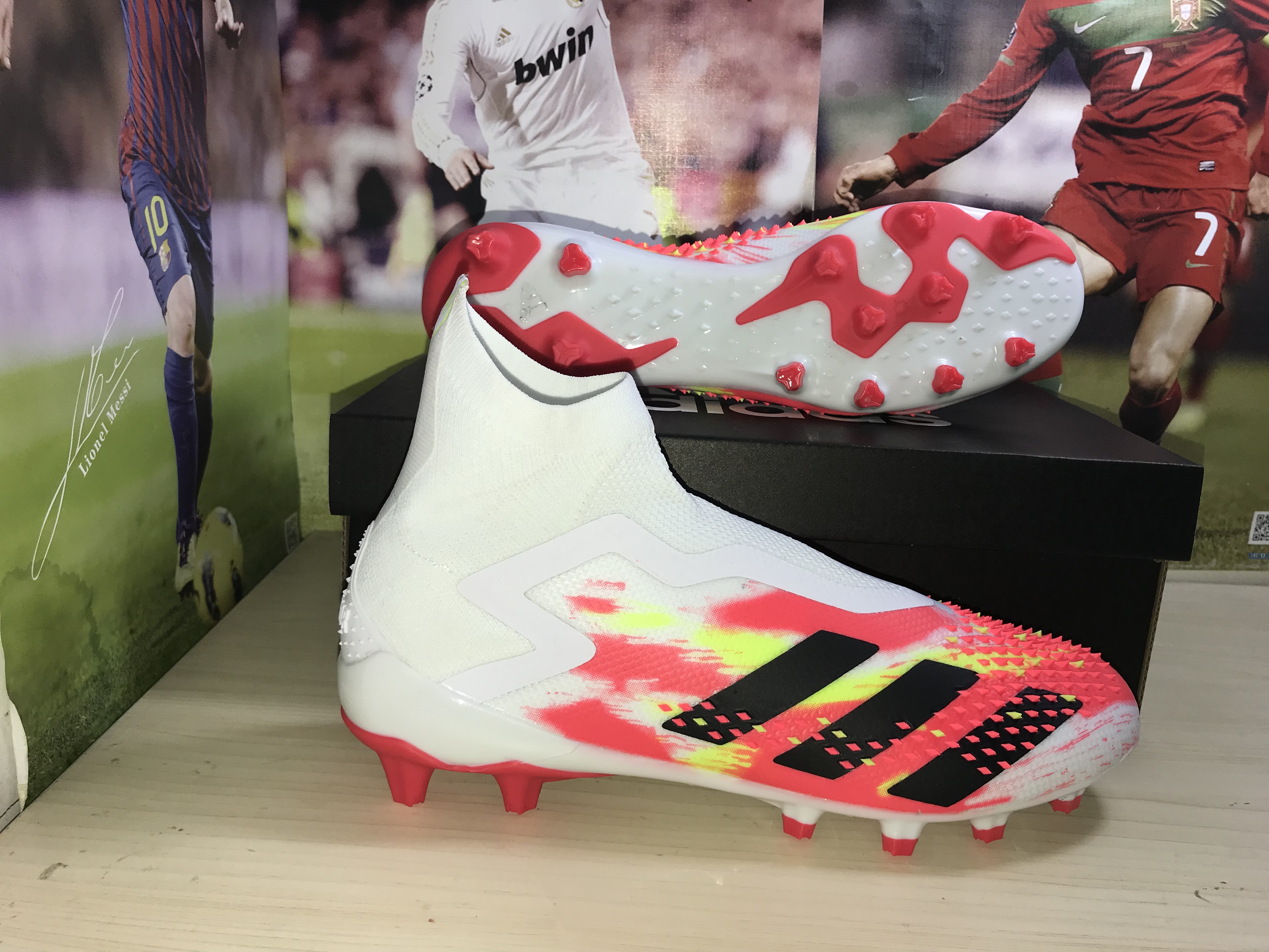 Adidas Predator Mutator 20.1 Ag 'White Core Black Pop' EG1623 - Shop Now!