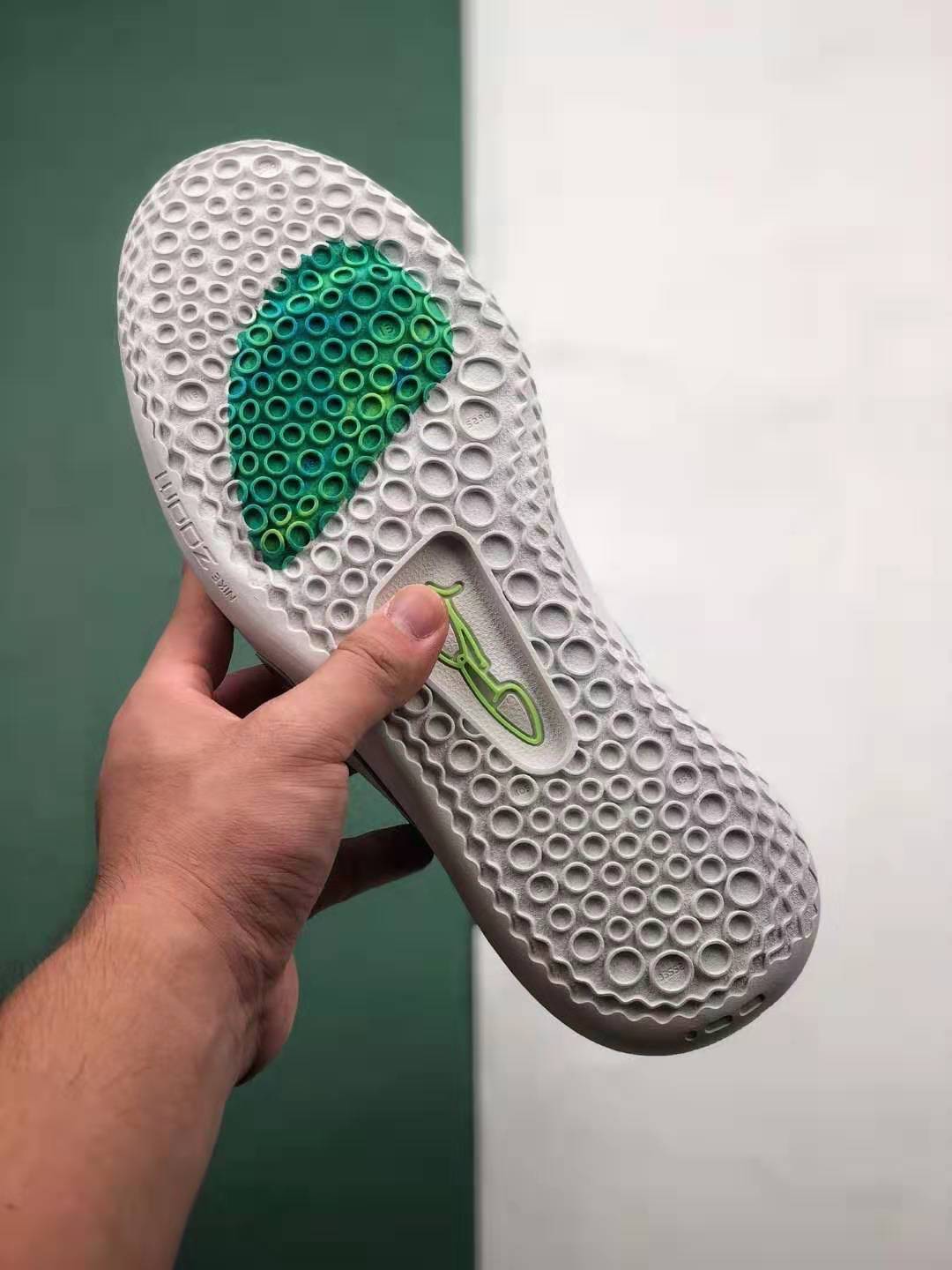 Nike PG 3 Lure Mid Tops | Lightweight Blue White Gradient | Non-Slip AO2608-005 Nike PG 3 Lure Mid Tops | Lightweight Blue White Gradient | Non-Slip AO2608-005