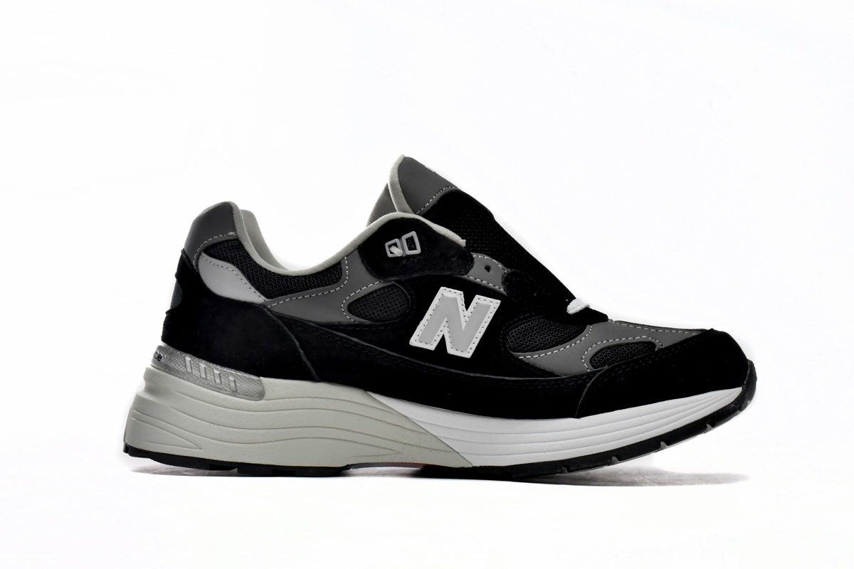 New Balance 992 Made In USA 'Black' Sneakers - Premium Quality & Style New Balance 992 Made In USA 'Black' Sneakers - Premium Quality & Style