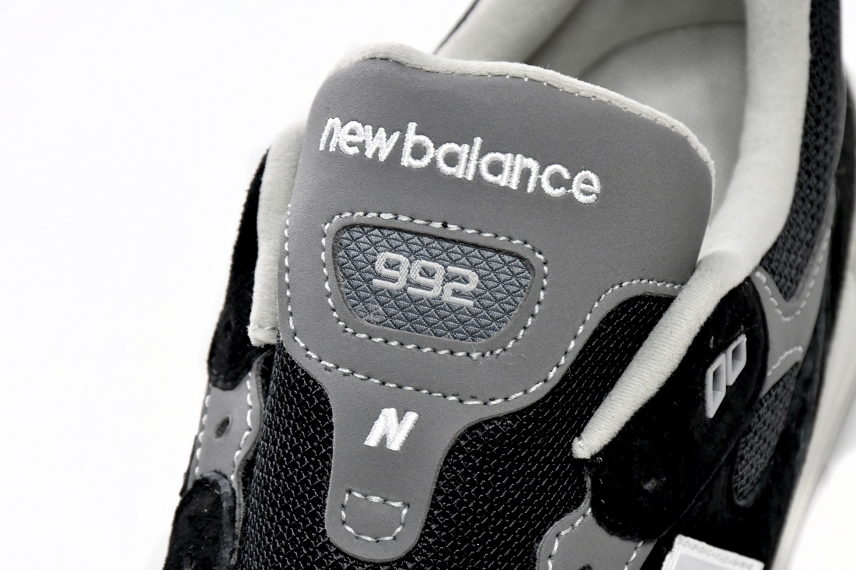 New Balance 992 Made In USA 'Black' Sneakers - Premium Quality & Style New Balance 992 Made In USA 'Black' Sneakers - Premium Quality & Style