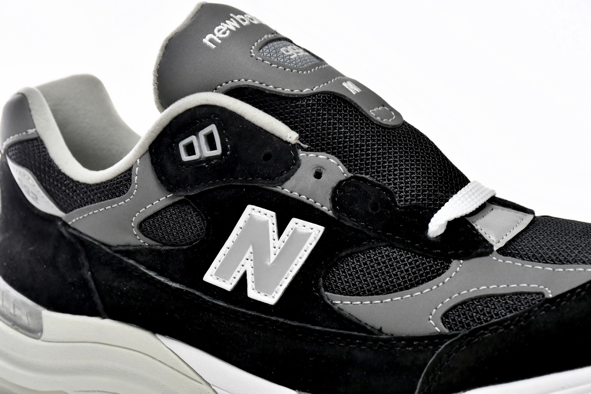 New Balance 992 Made In USA 'Black' Sneakers - Premium Quality & Style New Balance 992 Made In USA 'Black' Sneakers - Premium Quality & Style