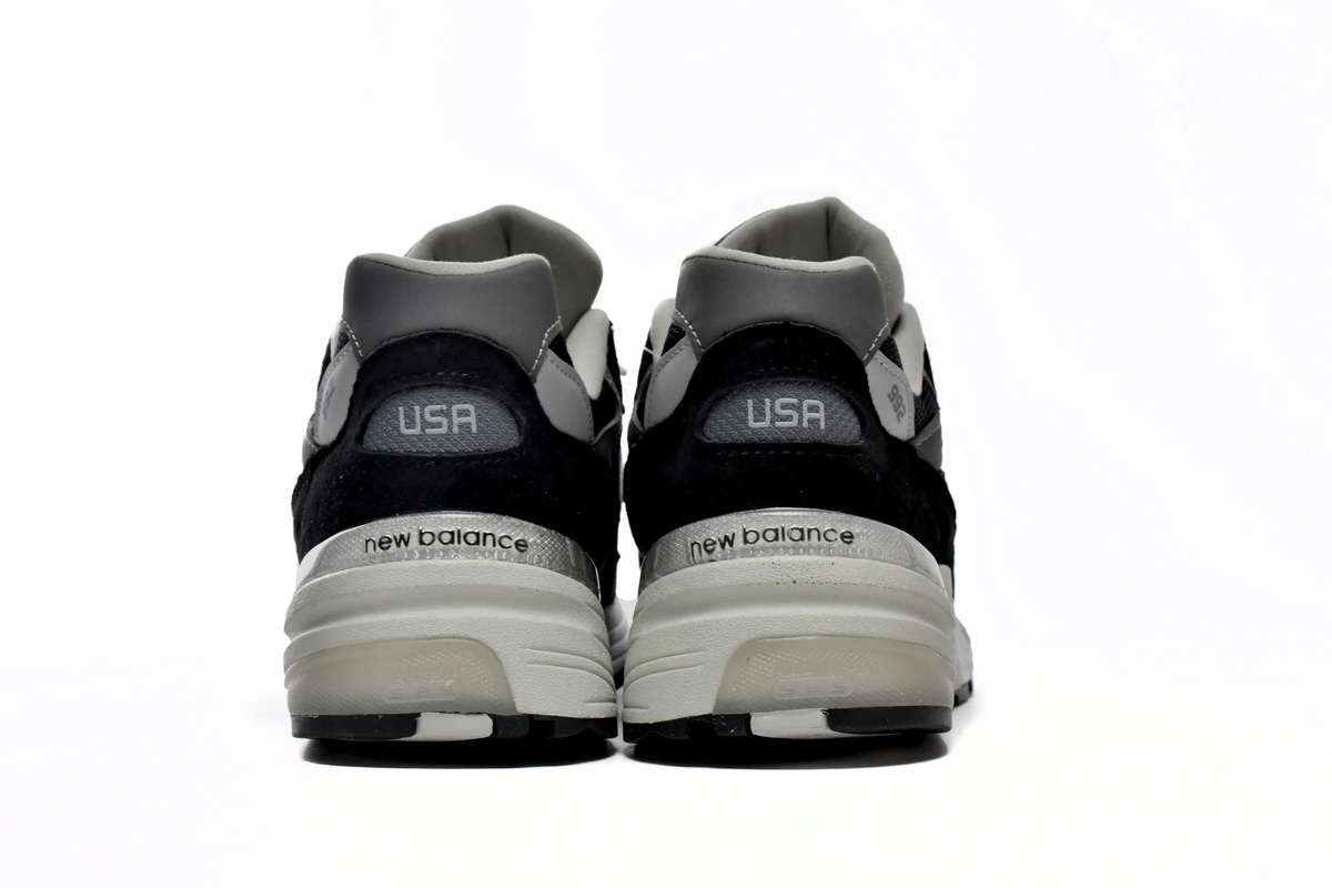 New Balance 992 Made In USA 'Black' Sneakers - Premium Quality & Style New Balance 992 Made In USA 'Black' Sneakers - Premium Quality & Style