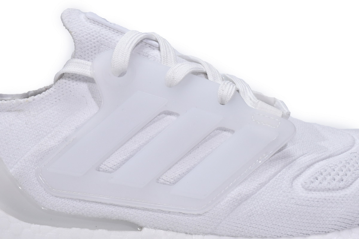 Adidas UltraBoost 22 'Cloud White' GX5459 - Stylish and Comfortable Sneakers Adidas UltraBoost 22 'Cloud White' GX5459 - Stylish and Comfortable Sneakers