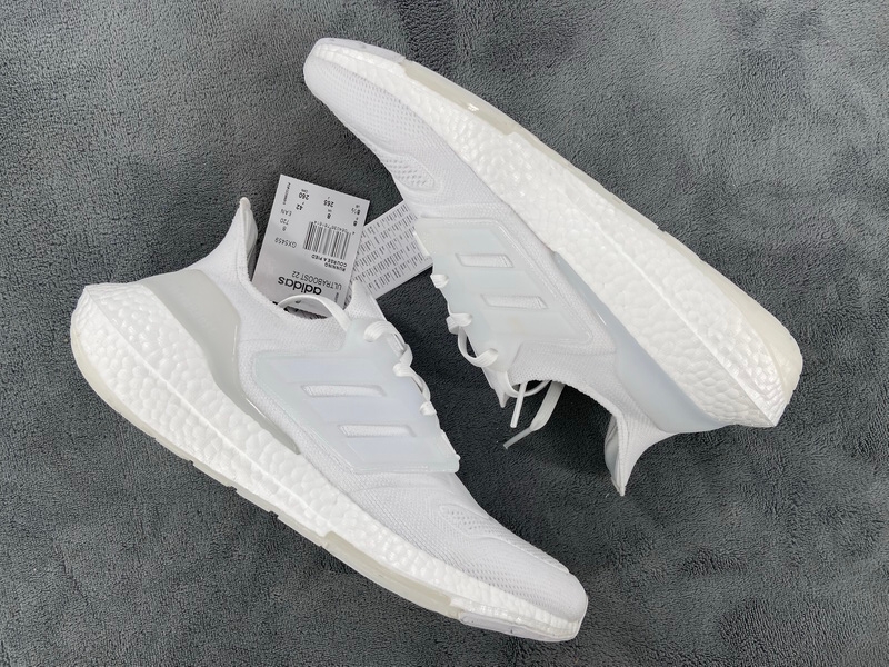 Adidas UltraBoost 22 'Cloud White' GX5459 - Stylish and Comfortable Sneakers Adidas UltraBoost 22 'Cloud White' GX5459 - Stylish and Comfortable Sneakers