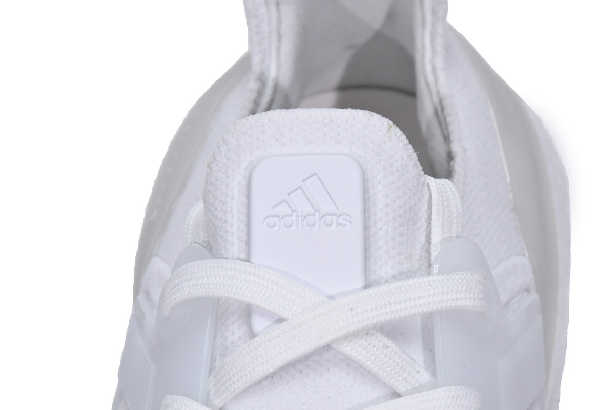 Adidas UltraBoost 22 'Cloud White' GX5459 - Stylish and Comfortable Sneakers Adidas UltraBoost 22 'Cloud White' GX5459 - Stylish and Comfortable Sneakers