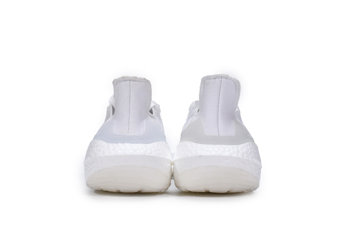 Adidas UltraBoost 22 'Cloud White' GX5459 - Stylish and Comfortable Sneakers Adidas UltraBoost 22 'Cloud White' GX5459 - Stylish and Comfortable Sneakers