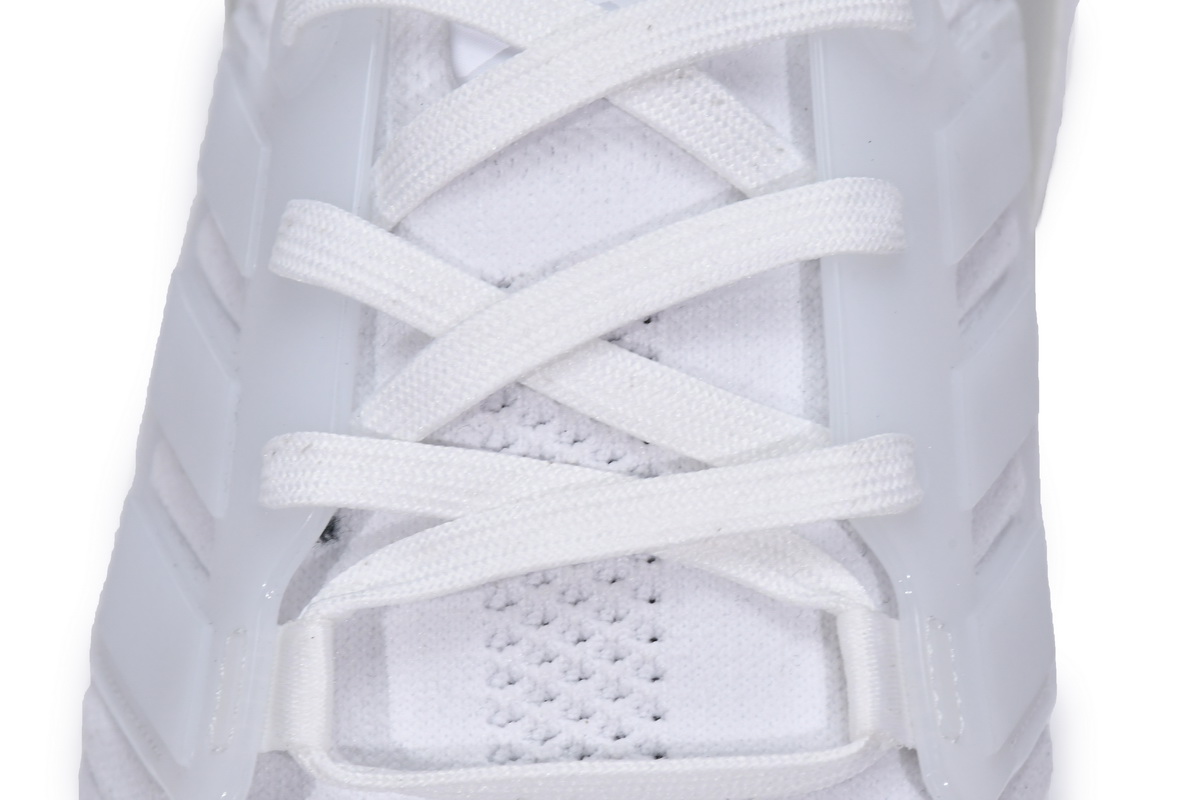 Adidas UltraBoost 22 'Cloud White' GX5459 - Stylish and Comfortable Sneakers Adidas UltraBoost 22 'Cloud White' GX5459 - Stylish and Comfortable Sneakers