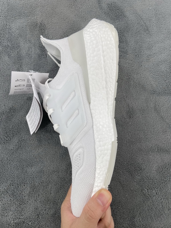 Adidas UltraBoost 22 'Cloud White' GX5459 - Stylish and Comfortable Sneakers Adidas UltraBoost 22 'Cloud White' GX5459 - Stylish and Comfortable Sneakers