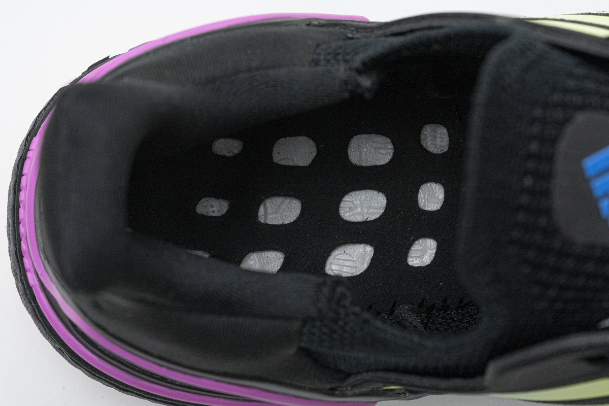 Adidas UltraBoost 20 'City Pack - Hong Kong' FX7818 - Limited Edition Urban Sneakers Adidas UltraBoost 20 'City Pack - Hong Kong' FX7818 - Limited Edition Urban Sneakers