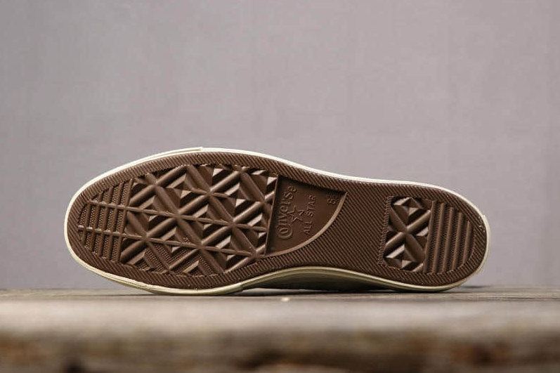 Converse Chuck 70 Low Top x Comme des Garcons Play 150207C - Limited Edition Collab! Converse Chuck 70 Low Top x Comme des Garcons Play 150207C - Limited Edition Collab!