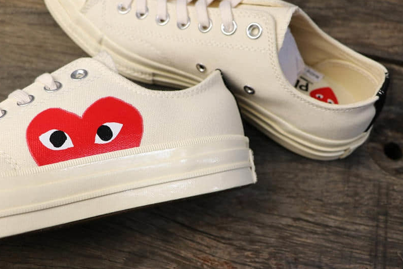Converse Chuck 70 Low Top x Comme des Garcons Play 150207C - Limited Edition Collab! Converse Chuck 70 Low Top x Comme des Garcons Play 150207C - Limited Edition Collab!