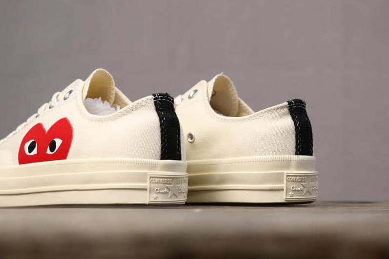 Converse Chuck 70 Low Top x Comme des Garcons Play 150207C - Limited Edition Collab! Converse Chuck 70 Low Top x Comme des Garcons Play 150207C - Limited Edition Collab!