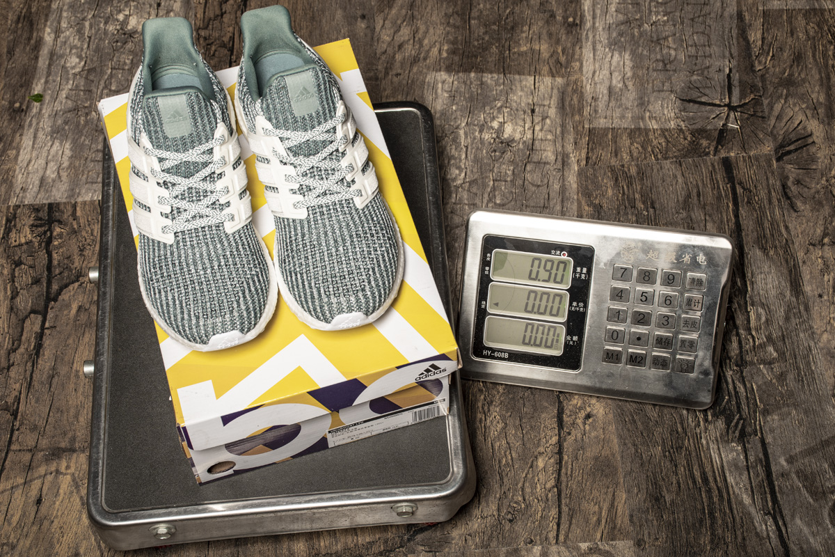 Adidas UltraBoost 4.0 LTD 'Silver Metallic' CM8272 - Premium Performance and Style Adidas UltraBoost 4.0 LTD 'Silver Metallic' CM8272 - Premium Performance and Style