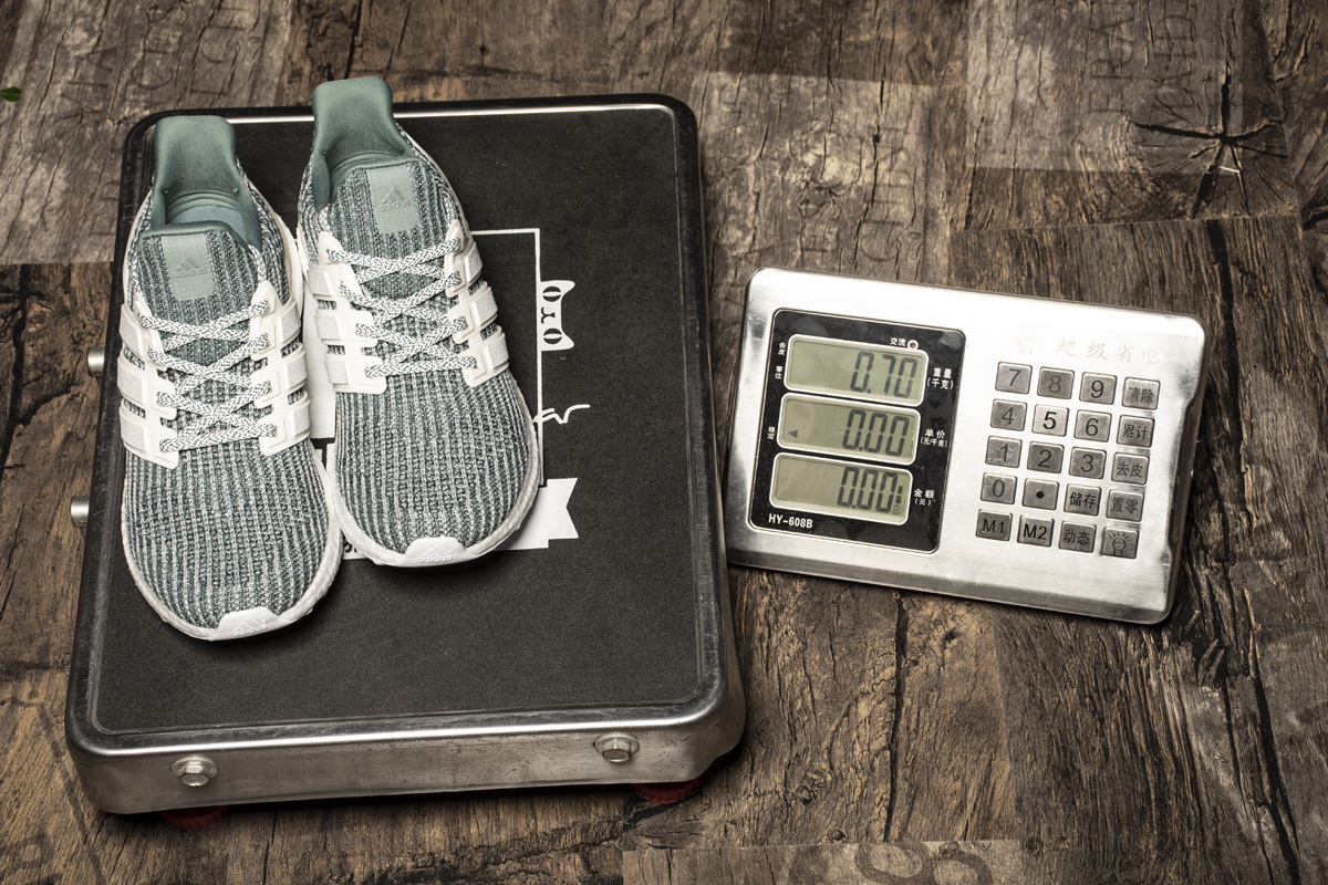 Adidas UltraBoost 4.0 LTD 'Silver Metallic' CM8272 - Premium Performance and Style Adidas UltraBoost 4.0 LTD 'Silver Metallic' CM8272 - Premium Performance and Style