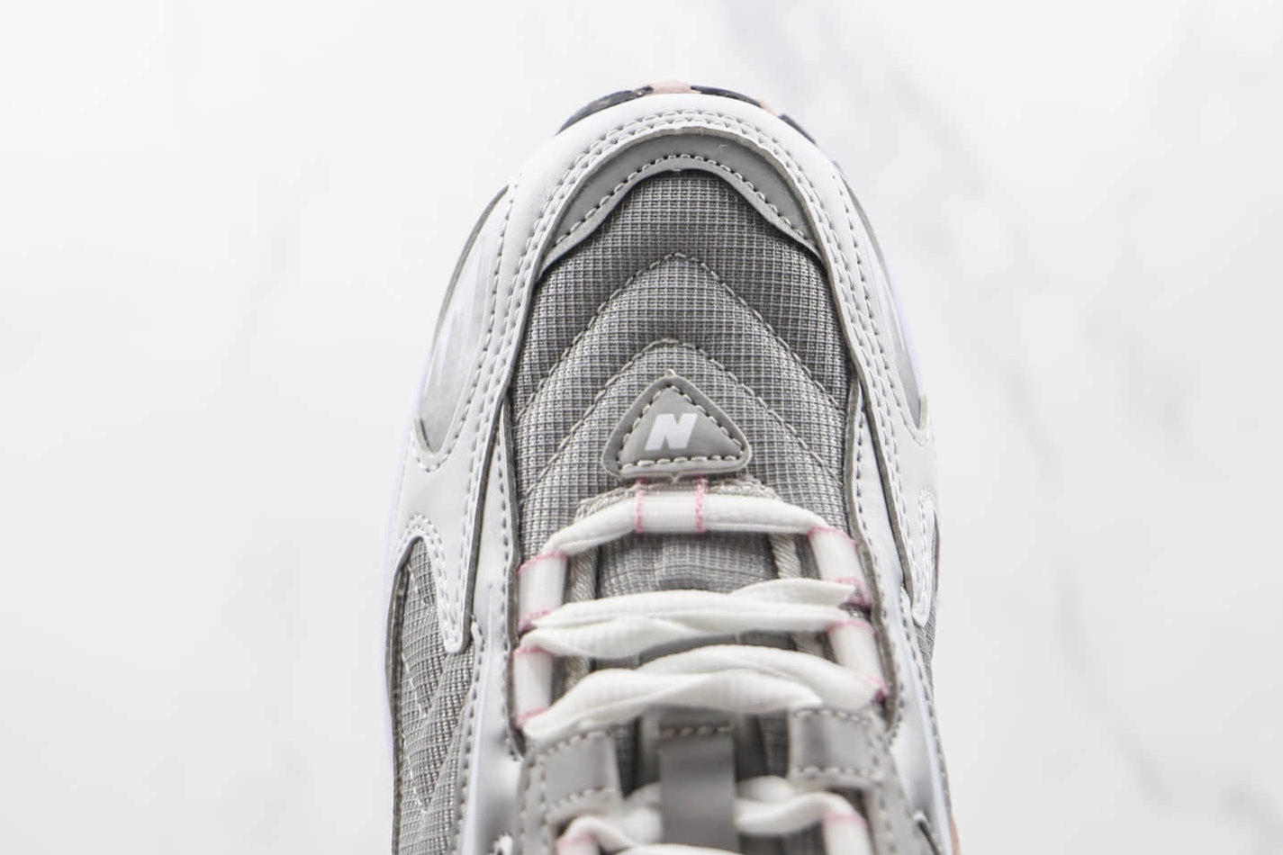 New Balance 725 Silver Pink ML725F - Low Cut Sneakers for Women New Balance 725 Silver Pink ML725F - Low Cut Sneakers for Women