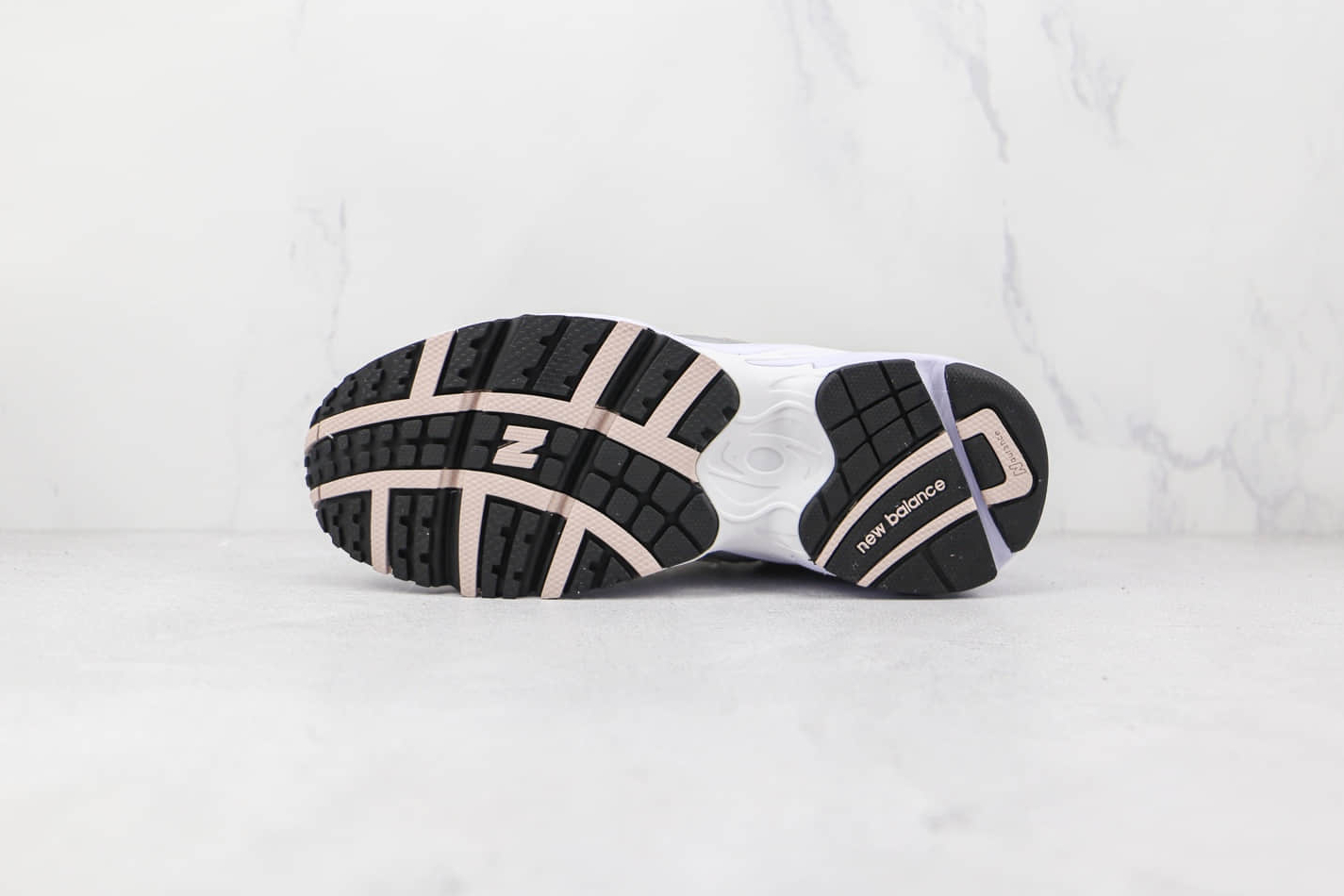 New Balance 725 Silver Pink ML725F - Low Cut Sneakers for Women New Balance 725 Silver Pink ML725F - Low Cut Sneakers for Women