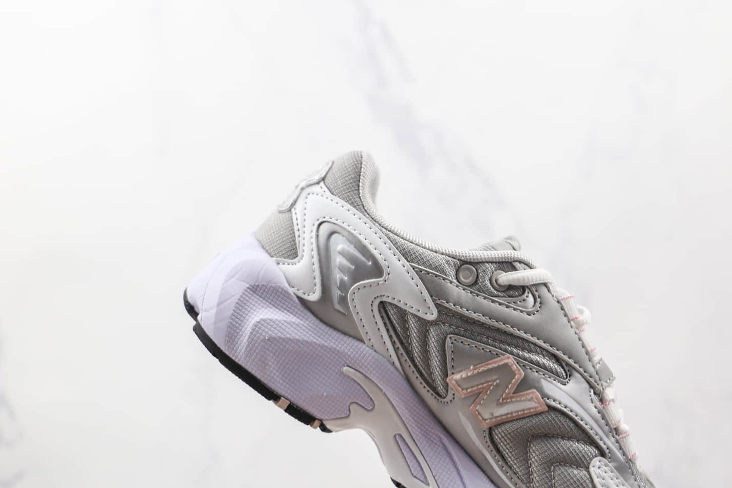 New Balance 725 Silver Pink ML725F - Low Cut Sneakers for Women New Balance 725 Silver Pink ML725F - Low Cut Sneakers for Women