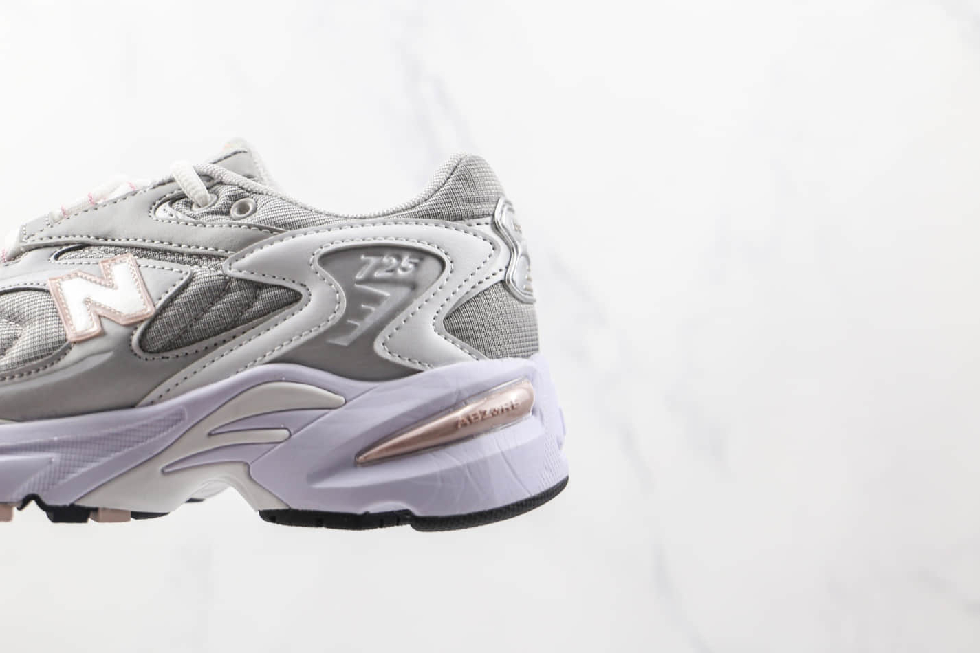 New Balance 725 Silver Pink ML725F - Low Cut Sneakers for Women New Balance 725 Silver Pink ML725F - Low Cut Sneakers for Women