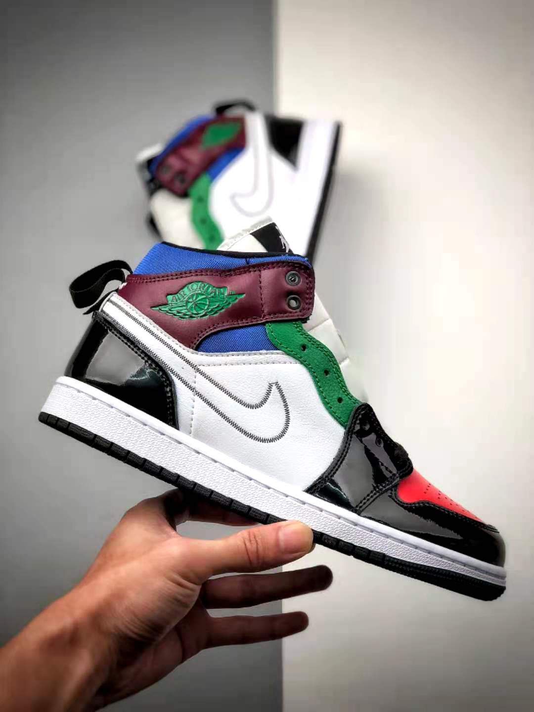 Air Jordan 1 Mid SE 'Multi-Color' | Stylish and Versatile Sneaker