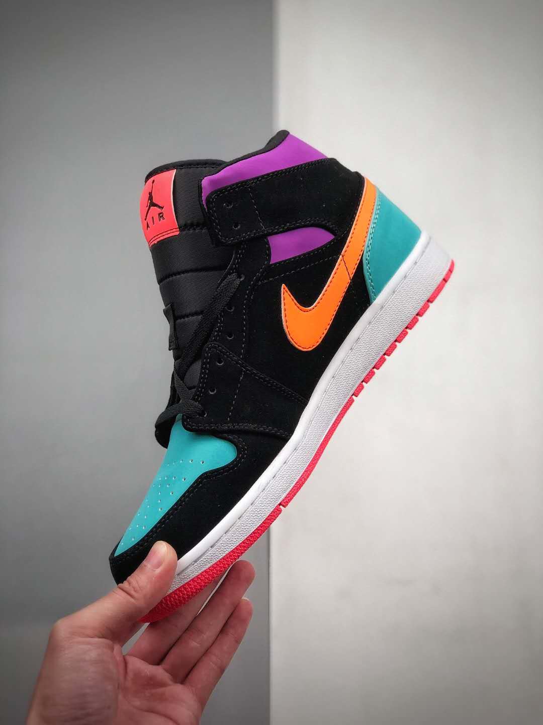 Air Jordan 1 Mid 'Candy' 554725-083 - Stylish and Iconic Sneakers for Fashion-Forward Individuals Air Jordan 1 Mid 'Candy' 554725-083 - Stylish and Iconic Sneakers for Fashion-Forward Individuals