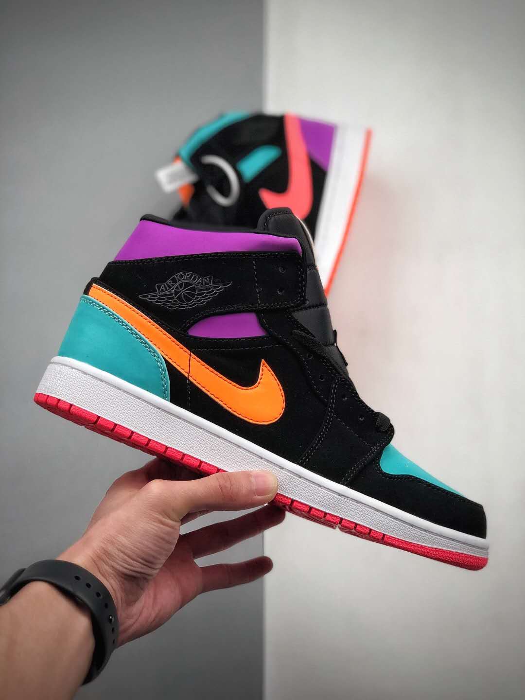 Air Jordan 1 Mid 'Candy' 554725-083 - Stylish and Iconic Sneakers for Fashion-Forward Individuals Air Jordan 1 Mid 'Candy' 554725-083 - Stylish and Iconic Sneakers for Fashion-Forward Individuals
